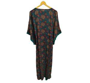 Veste en velours brodée Suzani multicolore pour femmes, respirante, artisanale, design et taille sur mesure, usage quotidien - Product Image 2