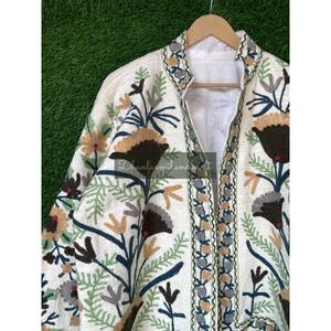 Chaqueta de tela TNT de algodón indio Casual Unisex Suzani abrigo con bordado a mano Chaqueta corta de invierno para mujer para ropa de fiesta - Product Image 2