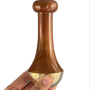 Bâtonnet Kansa ayurvédique de taille moyenne avec poignée en forme de paume pour le visage et le corps par saniya handicraft - Product Image 1