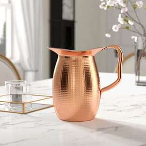 Jarra de cobre de tarifa barata con jarra de diseño martillado elegante terminada con juego de 4 vidrios ideal para decoración de cocina rústica - Product Image 5