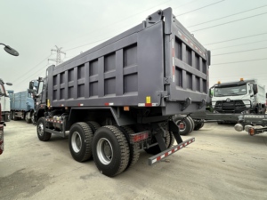 MEJOR OFERTA NUEVO Camión Volquete de Servicio Pesado SINOTRUK HOWO N X 6X4 con 371 Caballos de Fuerza y 20 CBM - Product Image 3
