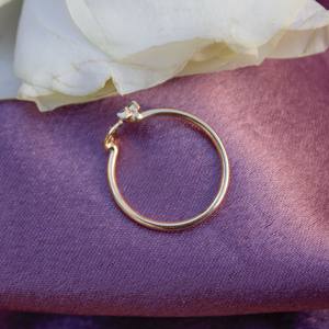 Anillo de oro amarillo sólido de 18 quilates 0,06 quilates diamante natural diseño de pavo real anillo de diamantes de tres piedras - Product Image 2