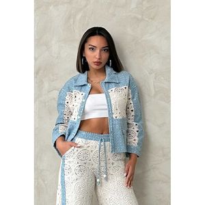 Veste en jean pour femme Topshow en bleu DSN1 avec détails en dentelle, vente en gros - Product Image 5