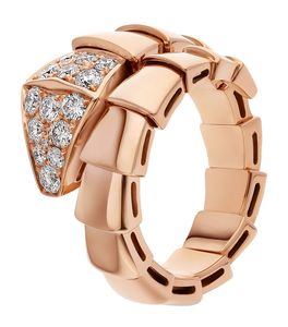 แหวนเพชรทรงลูกแพร์สีเขียวขาว 4 กะรัต CVD ประดับทอง 18K ดีไซน์เก๋ไก๋ทันสมัยสำหรับผู้หญิง รับรองโดย IGI เหมาะสำหรับงานปาร์ตี้ งานเลี้ยงตอนเย็น และงานแต่งงาน - Product Image 4