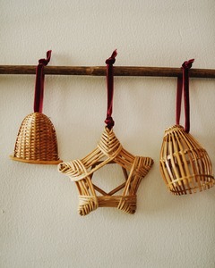 Juego de Adornos Navideños de Mimbre Miniatura, Decoración Festiva Colgante Hecha a Mano, Artesanía Rústica para las Fiestas, Vietnam OEM ODM Venta al por Mayor - Product Image 6