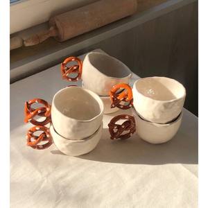 Tasse à thé en céramique de style classique Design personnalisé pour la maison et la cuisine pour offrir des cadeaux Nouvelle arrivée Cadeaux de pendaison de crémaillère - Product Image 1