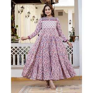 Vestido Anarkali de Algodón con Estampado Floral Blanco y Azul, Hecho a Mano, Cintura Imperio, Silueta en A - Product Image 6