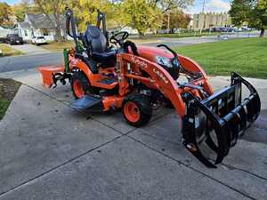 Tracteur compact diesel Kubota BX2380 23HP 4 roues motrices |   Tracteur compact Kubota BX2380 4x4 2023 avec prise de force et attelage 3 points à vendre - Product Image 6