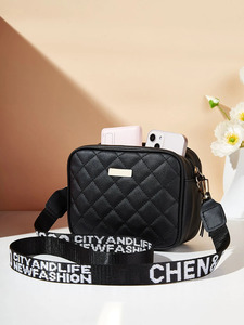 Sac à bandoulière matelassé en <span class=keywords><strong>cuir</strong></span> mini carré personnalisé avec logo pour hommes et femmes, idéal pour <span class=keywords><strong>appareil</strong></span> <span class=keywords><strong>photo</strong></span> - Product Image 2