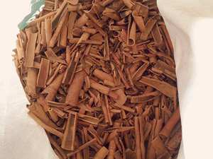 Vietnam aromático triturado y roto Cassia canela dulce sabor cálido, suministro a granel de especias secas - Product Image 3