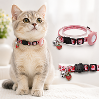 Schattig fruitprint AirTag kattenhalsbandje met bel en bedel, afneembaar veiligheidskattenhalsbandje Ming Jia