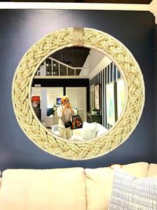 Miroir mural moderne en résine naturelle très demandé pour la chambre à coucher, la coiffeuse ou l'entrée, disponible au prix d'usine en Inde - Product Image 6