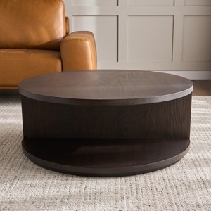 Table cylindrique ronde élégante en or conçue pour les chambres à coucher et les coins décoratifs avec un attrait intemporel - Product Image 1