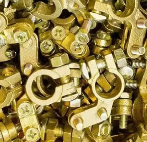 100% Clean Honey and Ebony Brass Scrab Tipo de accesorio - Product Image 1