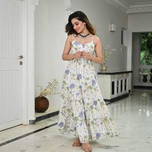 Elégant Heavy Rayon Kurti Set pour Femme Nouveau Designer Festive Wear avec Exquis Four Side Print Work pour Occasions Spéciales - Product Image 4