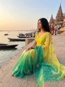 Sari de seda premium con bordado tradicional, trabajo de lentejuelas, buta pesado en toda la prenda con zari, hermoso sari para bodas y fiestas. - Product Image 2