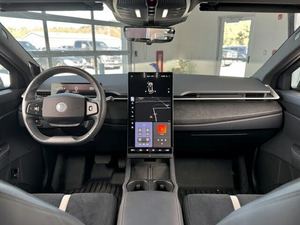 Gran Oferta, ¡Aprovecha!...2023 F i s k e r  O c e a n  O n e AWD Listo para Enviar - Product Image 2