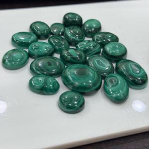 Cabochons en pierre de malachite de qualité chaude pour également appelés cabochons en malachite en vrac de pierre de rein - Product Image 6