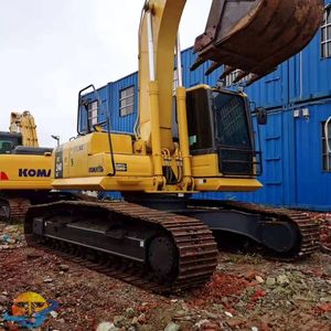 Mini-excavatrice sur chenilles Komatsu PC240-8 d'occasion, d'origine japonaise, en bon état, 15 tonnes, fonctionnant avec un moteur et une pompe - Product Image 1
