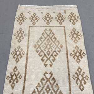 Vintage Rug, 2.5x14.2 ft Turkish Rug, White <b>Brown</b> Floral <b>Wool</b> Rug - Product Image 5