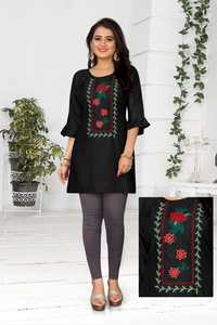 ชุดอินเดียดั้งเดิมคอลเลกชันใหม่เสื้อตะวันตกสำหรับปาร์ตี้งานแต่งงานและชุดกลางแจ้งจากผู้ผลิตอินเดีย - Product Image 2