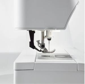 Máquina de Coser Doméstica Expression 710 Ediciones Especiales - Product Image 4