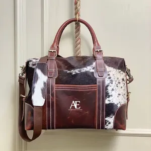 Nuevo hecho a mano 100% pelo Natural en bolsas de lona de cuero de vaca elegante bolsa de viaje perfecta de cuero genuino bolsas de equipaje occidentales para Unisex - Product Image 1
