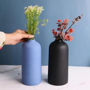 Vase à fleurs en aluminium avec revêtement en poudre noire pour la décoration de la maison, mariage, Noël et occasions spéciales, baptême, anniversaire - Product Image 4