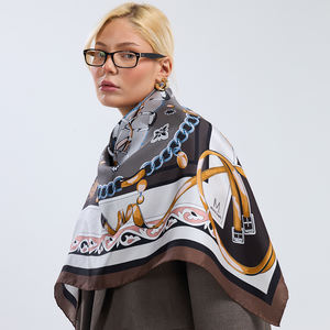Foulard carré 100 % soie twill pour femme, bords roulés à la main, motif équestre de luxe avec boucle de ceinture, toutes saisons - Product Image 3