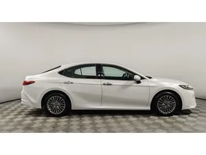 2024 T0Y0TAA Turbo Auto matic Leather R18 Aluminium Alloy Dark <b>Panoramic</b> Sunroof Sedan LED Headlights Electric Seats - Product Image 6