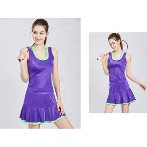 Conjunto de uniforme de tenis personalizado para mujer Ropa deportiva transpirable con cuello en V de secado rápido Ropa de equipo OEM - Product Image 6