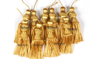 Par de Borlas de Oro Metálicas de Alta Calidad para Vestimentas de Iglesia - Product Image 5