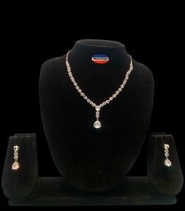 Conjunto de collar chapado en rodio de diamante americano para mujeres y niñas, enlace ostentoso de alta calidad, Natural para uso en bodas - Product Image 1