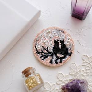 Broches perlées Broche design faite à la main. Accessoires de haute qualité. Broche design unique. Baby shower meilleur cadeau. - Product Image 1