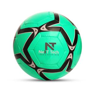 Ballon de football d'entraînement Next Tech Industries en matériau PU pour l'entraînement avec design personnalisé et logo personnalisé - Product Image 4