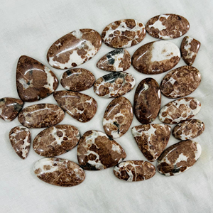 Piedra caliza de granate natural de grado AAA, piedra preciosa suelta de tamaño personalizado 100%, alta calidad para la fabricación de joyas únicas - Product Image 1