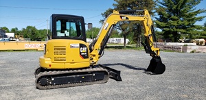 Mini-excavatrice de 12 tonnes 305.5 d'occasion en bon état, sur chenilles, avec moteur Perkins, composants d'engrenage, godet de 3 m³ à vendre - Product Image 3