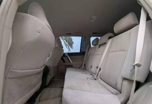 Precioso Prado TX 2024 Blanco, 2.7L Gasolina, Asientos de Tela, Sistema de Navegación Bluetooth, Volante a la Izquierda, 18 Ruedas, 7 Plazas, Automático - Product Image 6