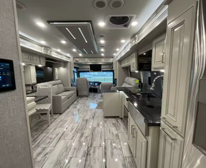 Meilleur prix 2024 2025 Fleetwoods RV Discovery LXE 40M Motorhome Classe A Euro 5 Emission 4-6 Passagers pour l'exportation mondiale - Product Image 6