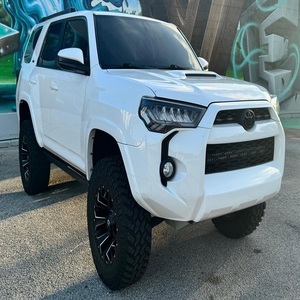 Toyota 4Runner SR5 4x4 propre, modèle 2019 - Product Image 1