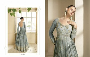 LAUNCH Heavy Collection de vêtements de mariage longueur plancher en soie jacquard avec fond supérieur intérieur en crêpe et dupatta pour les fêtes - Product Image 5