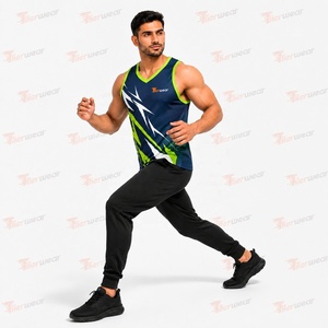 Débardeur de sport personnalisé pour hommes par sublimation – Vente en gros – Gilet de fitness et d'entraînement à séchage rapide, respirant, pour athlétisme, musculation et course à pied - Product Image 3