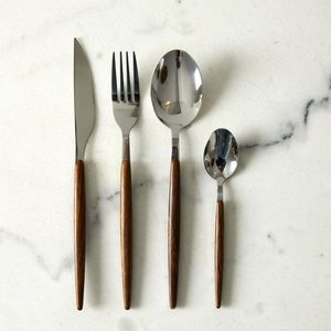 Increíble Juego de Cubiertos de Acero Inoxidable con Mango de Madera para Uso en el Hogar, Hoteles y Restaurantes, de Gran Calidad - Product Image 2