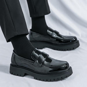Chaussures Oxford en cuir de vachette durables avec sangle réglable et support stable, chaussures formelles pour hommes, chaussures de tous les jours - Product Image 2
