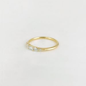 แหวนเพชรเพียร์คัทเพาะเลี้ยงในห้องปฏิบัติการ ตัวเรือนทองคำแท้ 14K สีเหลือง สำหรับผู้หญิง สไตล์มินิมอล ทันสมัย เหมาะสำหรับงานหมั้นและงานแต่งงาน - Product Image 2