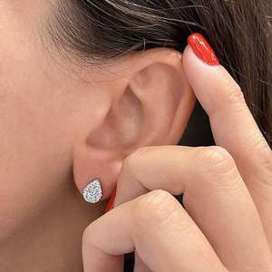 Pendientes de mujer de oro blanco de 14 quilates de alta calidad, racimo en forma de pera con diamantes cultivados en laboratorio de corte completo - Product Image 2