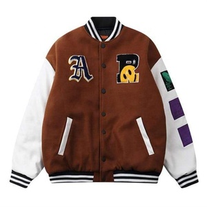 แจ็กเก็ตหนังขนแกะ100% สำหรับผู้ชายเสื้อแจ็กเก็ตเบสบอลปักลายกำมะหยี่สำหรับมหาลัยงาน OEM ตามสั่ง - Product Image 4