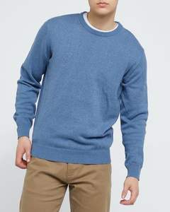 เสื้อสเวตเตอร์และเสื้อถักสำหรับผู้ชายนุ่มสบายและทันสมัย - Product Image 1