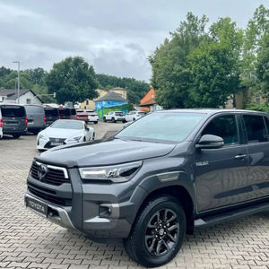 2023 para Toyota HiLux Aspire modelo doble cabina invencible mano izquierda AWD Turbo motor diésel combustible asientos de cuero oscuro - Product Image 1