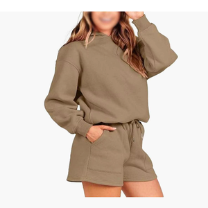 Ensemble short et sweat à capuche oversize pour femme, décontracté, en coton mélangé doux et respirant, coupe régulière, uni, longueur genou, tenue estivale urbaine - Product Image 4